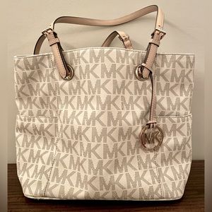 White Michael Kors Purse